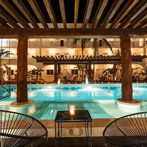 hm-playa-del-carmen-000000.allrivieramayahotels.com/